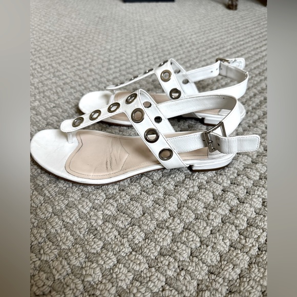 GORGEOUS PRADA WHITE LEATHER SANDALS. SIZE 35.5. - Picture 4 of 5